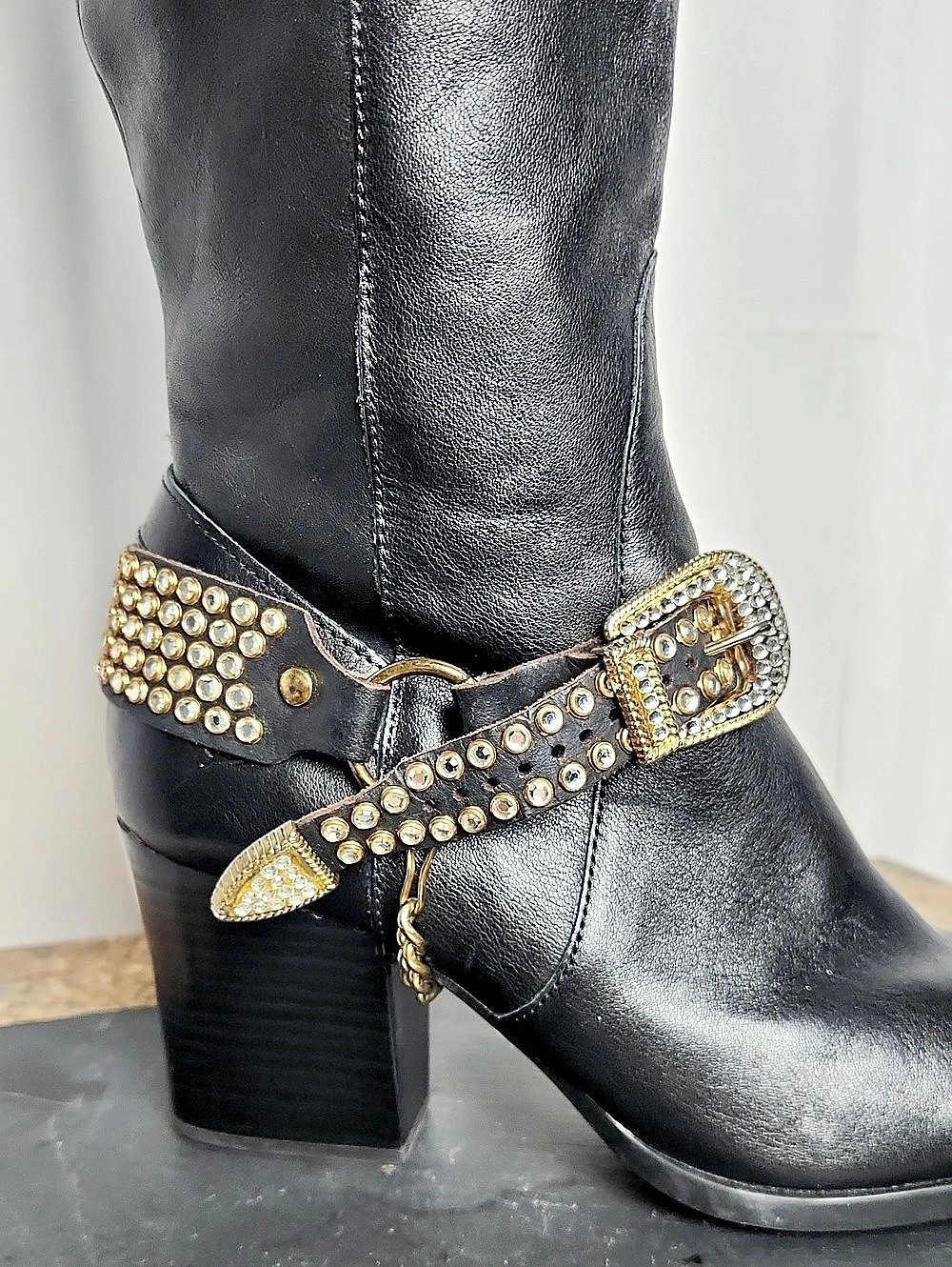 Vintage Aspen Black Embellished Heel Boot Cuff Like New